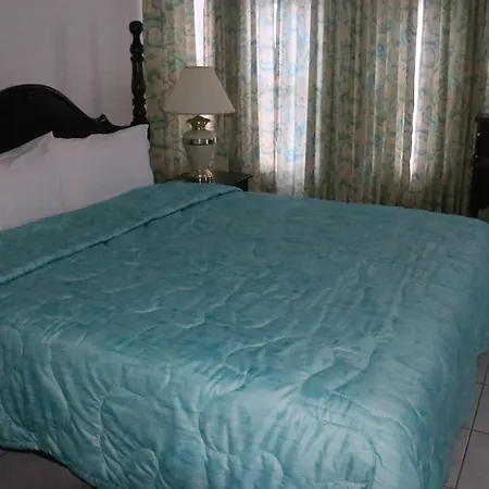 Pink Rock Bed & Breakfast