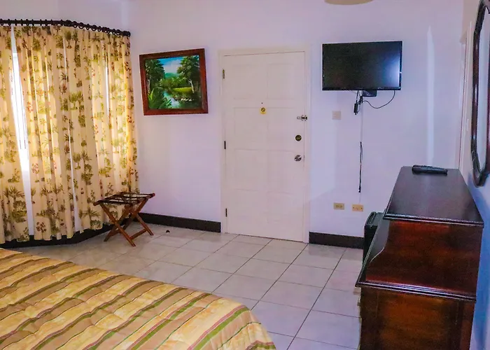 Pink Rock Hotel