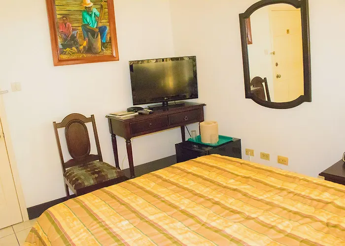 Pink Rock Hotel Ocho Rios