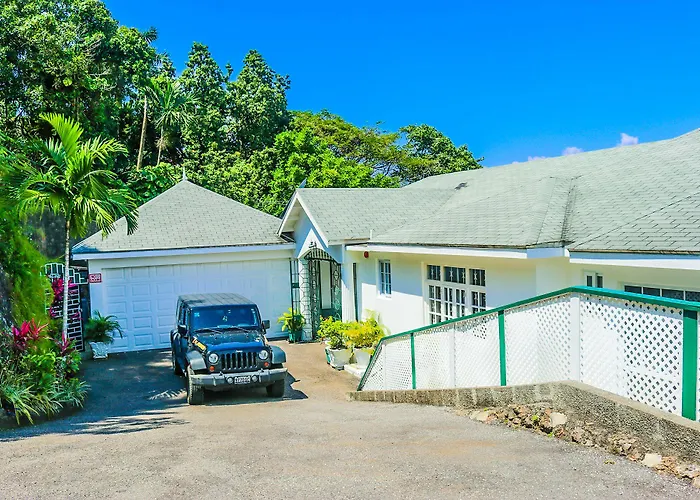 Hotel Pink Rock
