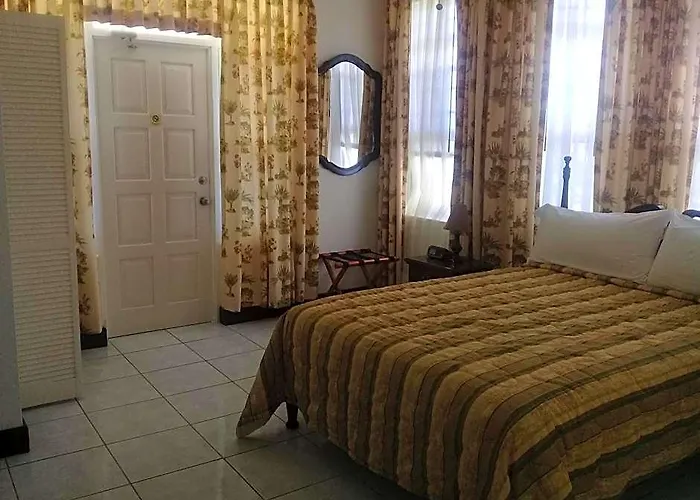 Hotel Pink Rock