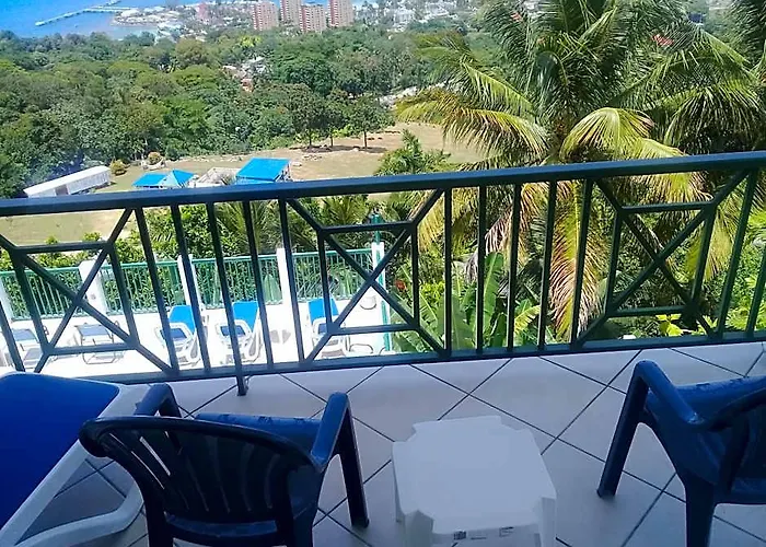 Hotel Pink Rock